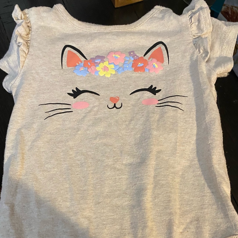 Garanimals Infant Girls Kitty Bodysuit, size 6-9 months.